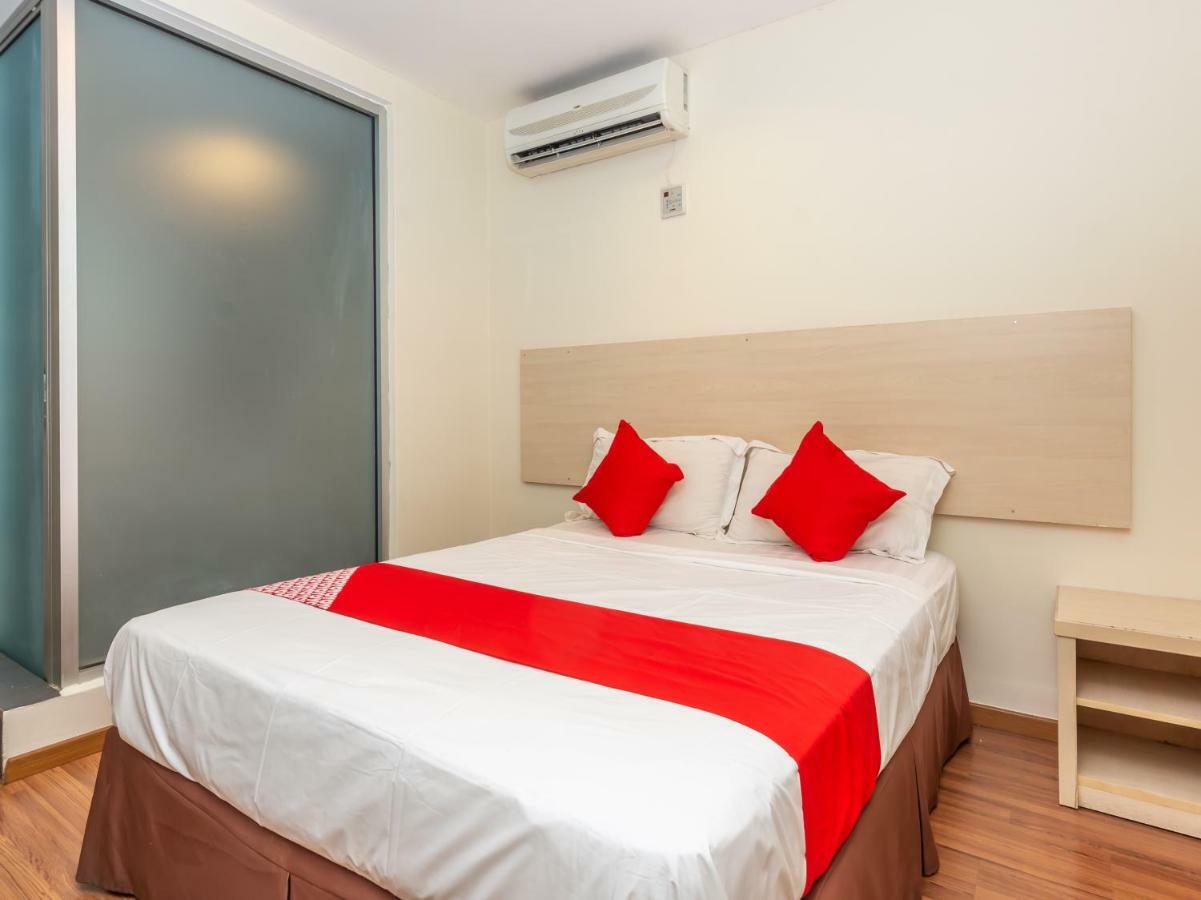 Oyo 1158 906 Airport Hotell Malacca Exteriör bild