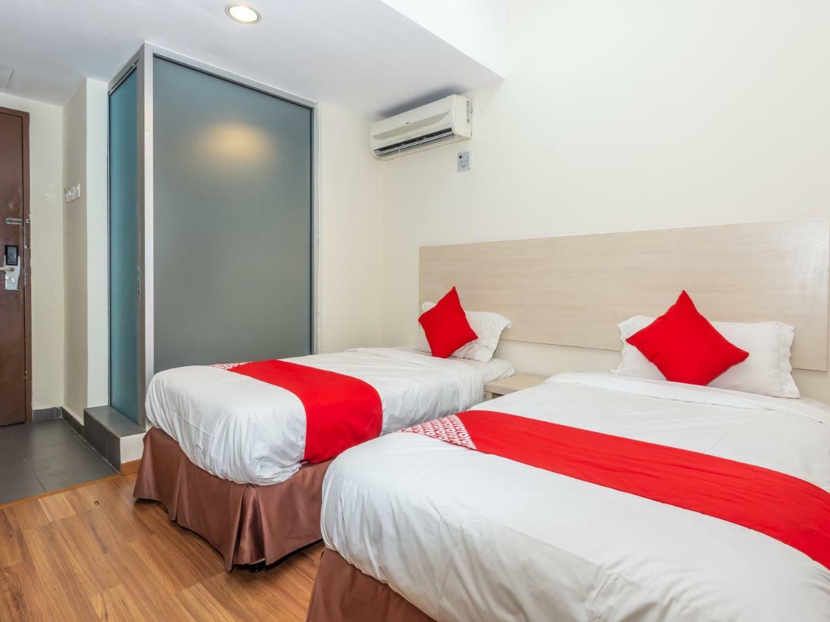 Oyo 1158 906 Airport Hotell Malacca Exteriör bild