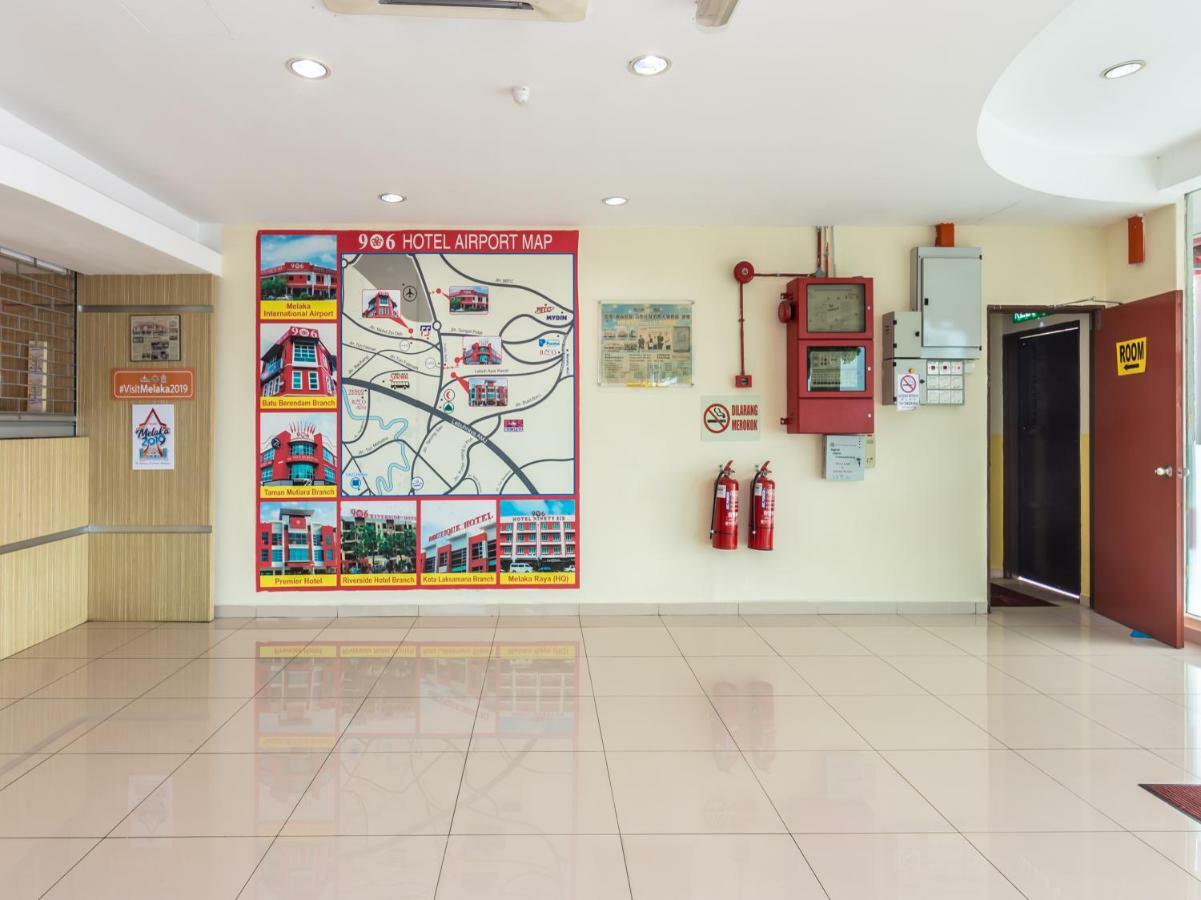 Oyo 1158 906 Airport Hotell Malacca Exteriör bild