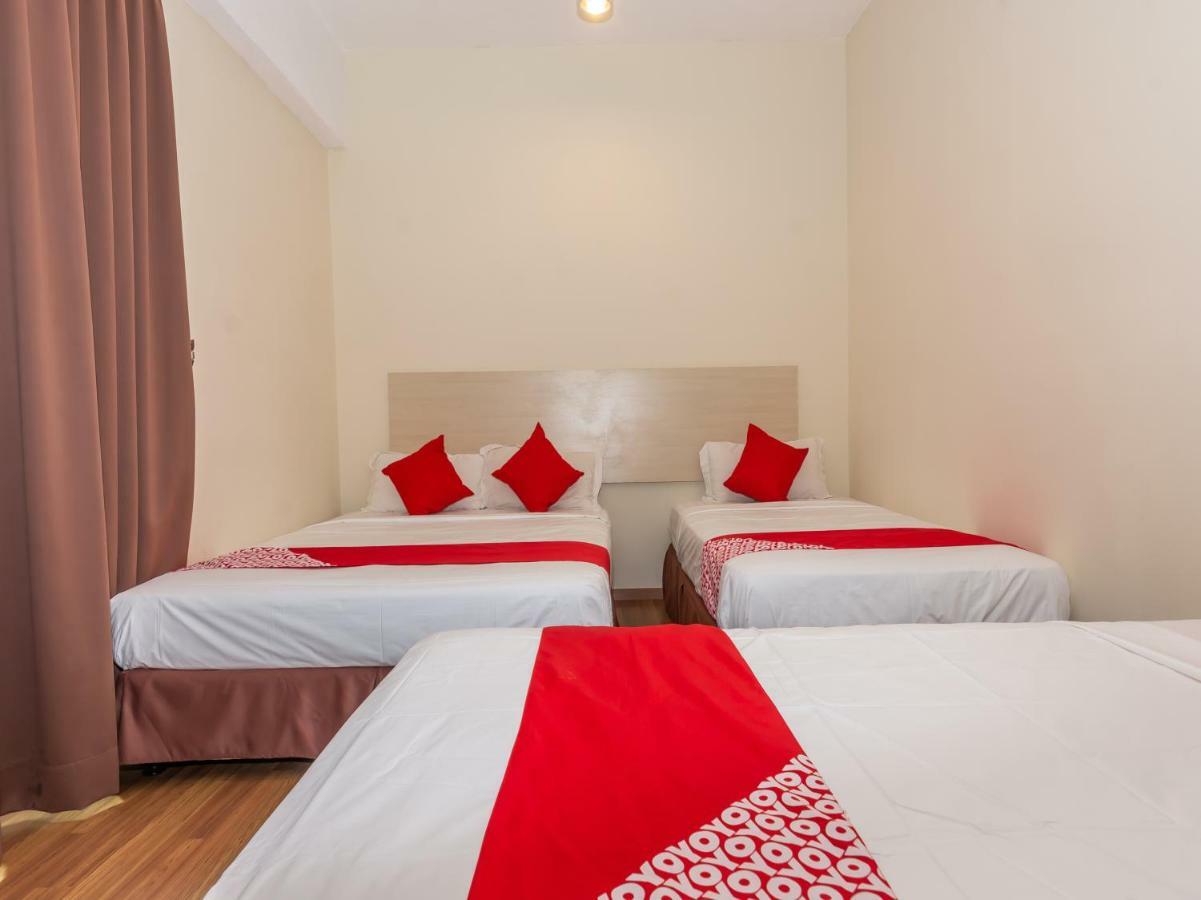 Oyo 1158 906 Airport Hotell Malacca Exteriör bild