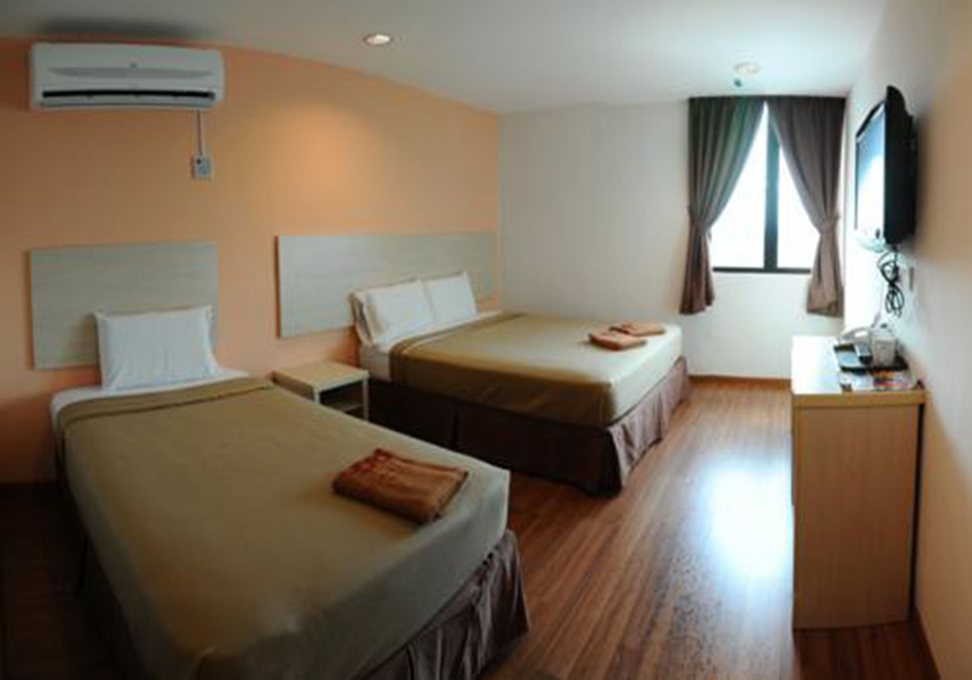 Oyo 1158 906 Airport Hotell Malacca Exteriör bild