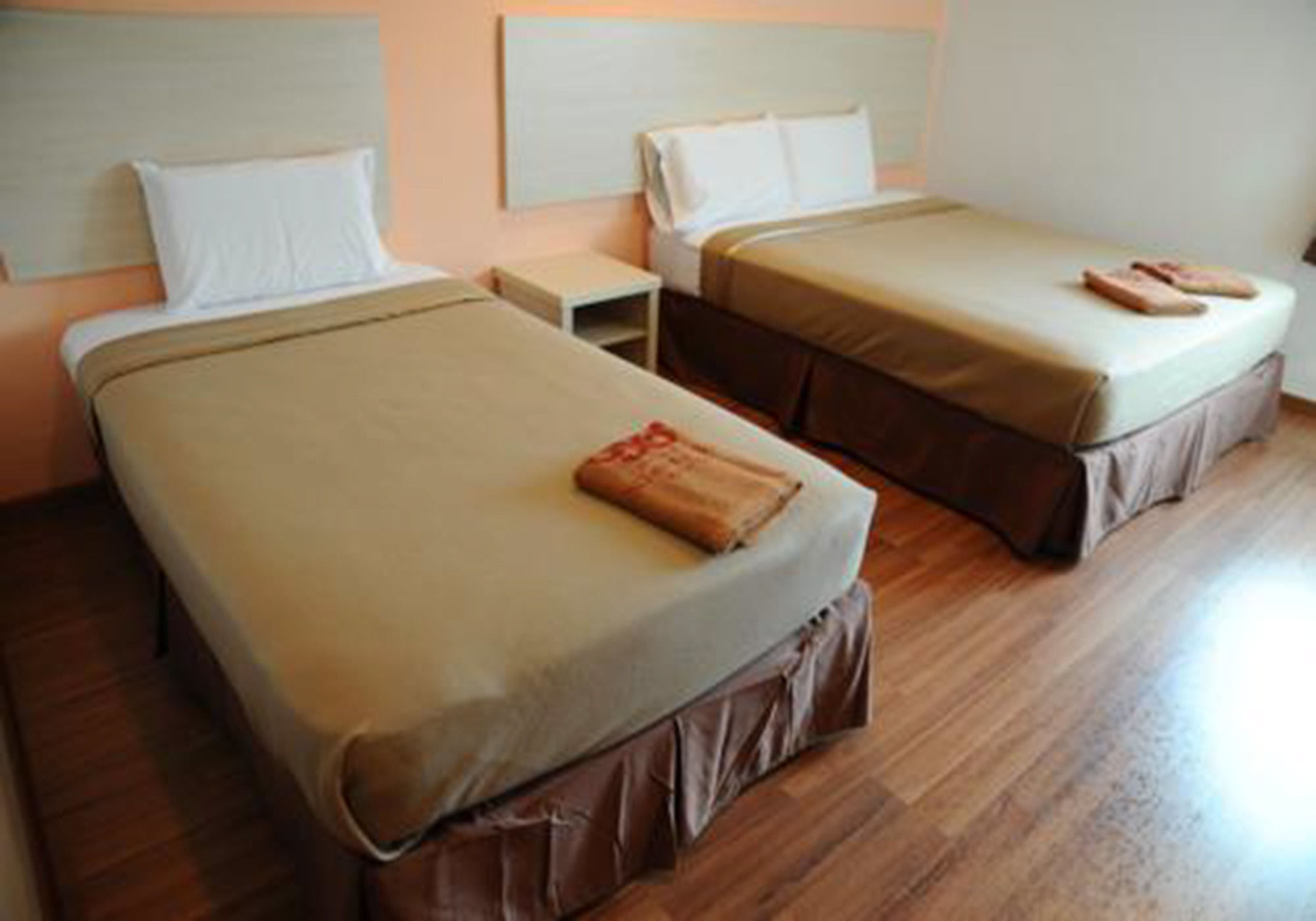 Oyo 1158 906 Airport Hotell Malacca Exteriör bild
