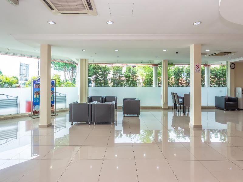 Oyo 1158 906 Airport Hotell Malacca Exteriör bild