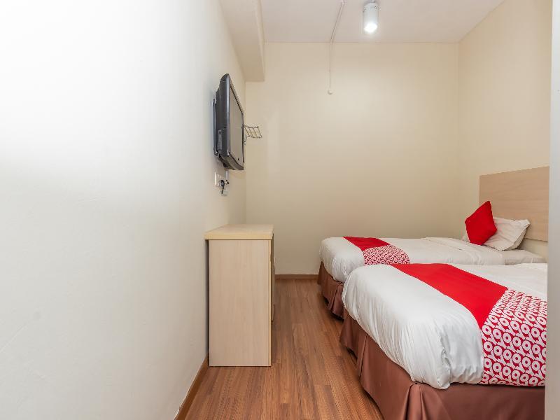 Oyo 1158 906 Airport Hotell Malacca Exteriör bild